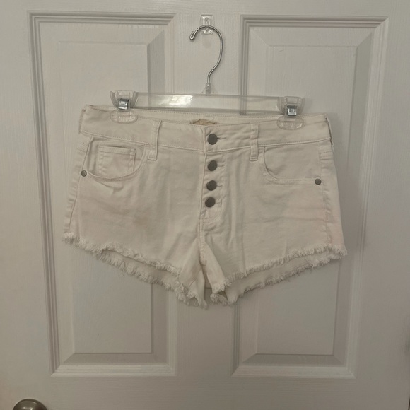 Altar’d State Distressed Jean Shorts - Picture 1 of 3